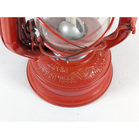 Vintage 7 1/4" Red Winged Wheel Lantern No. 350 Made In Japan, looks unused - Picture 4 of 10